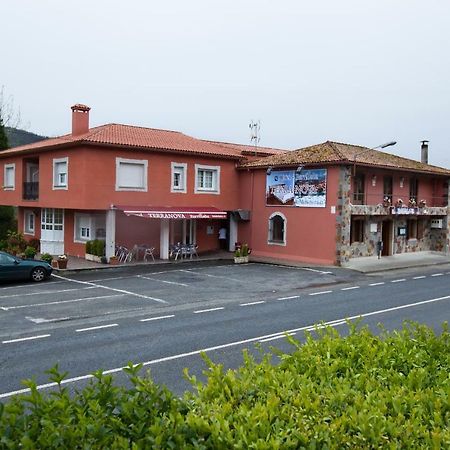 Hotel Terranova Oza de los Ríos Екстериор снимка
