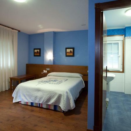 Hotel Terranova Oza de los Ríos Екстериор снимка